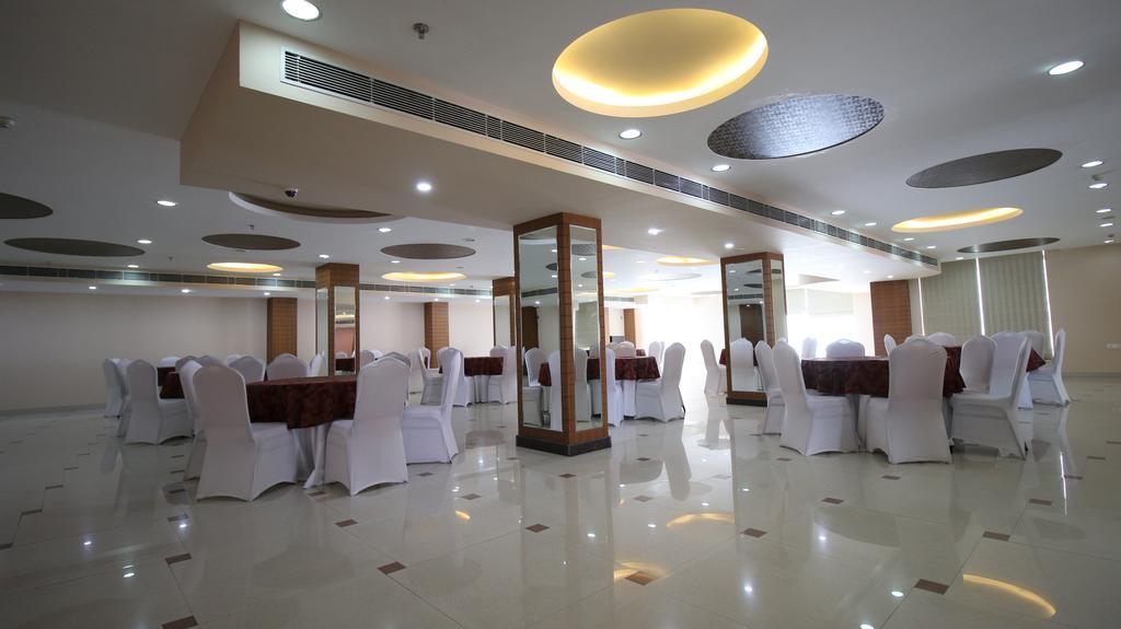 Hotel Jsr Continental Dehradun Ngoại thất bức ảnh