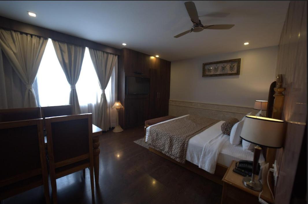 Hotel Jsr Continental Dehradun Ngoại thất bức ảnh