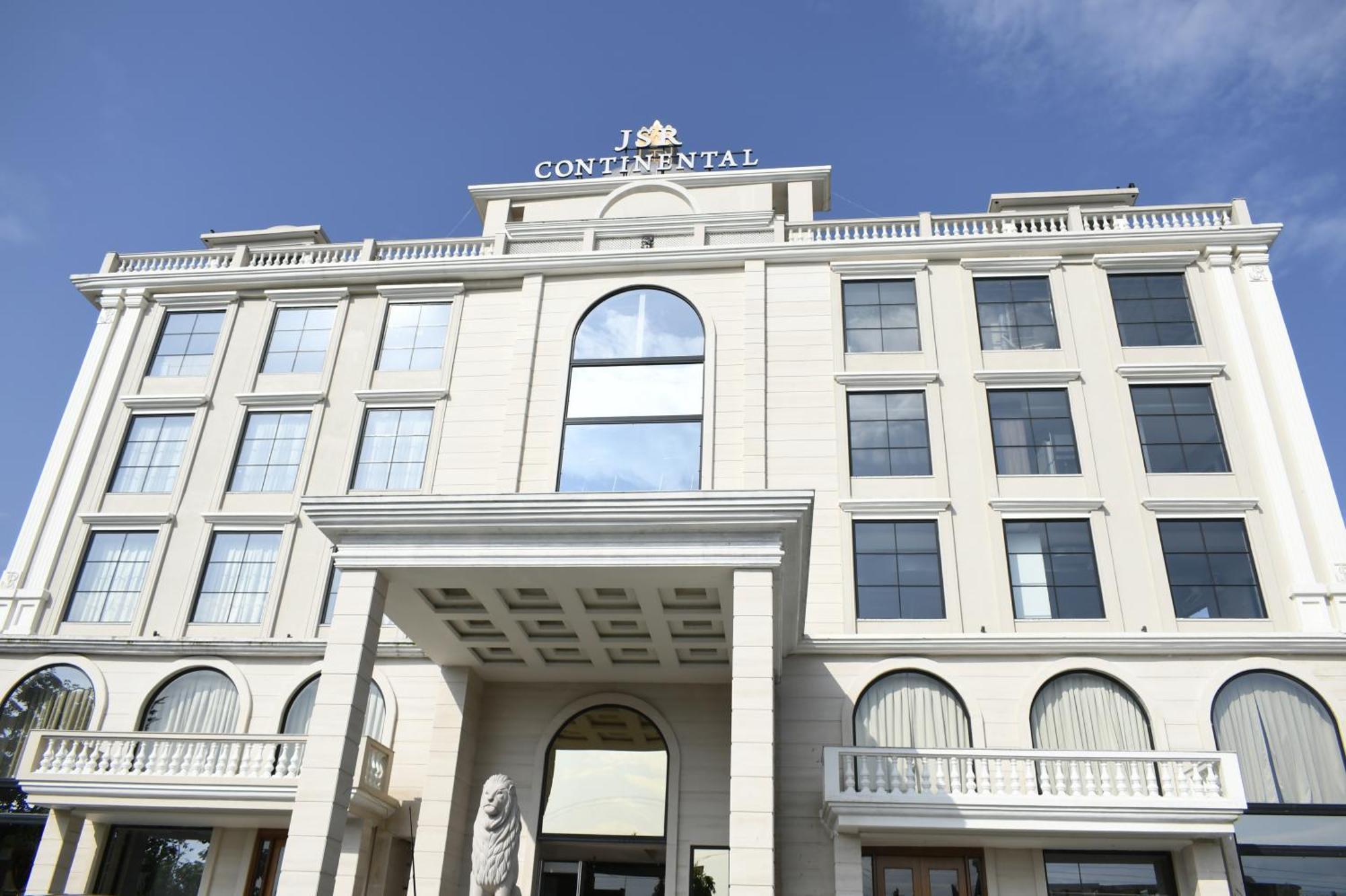 Hotel Jsr Continental Dehradun Ngoại thất bức ảnh