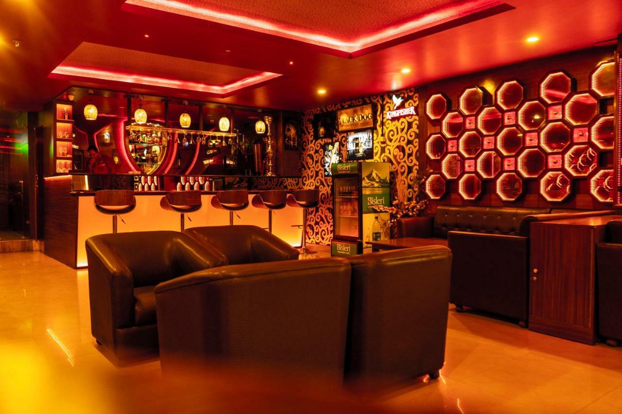 Hotel Jsr Continental Dehradun Ngoại thất bức ảnh