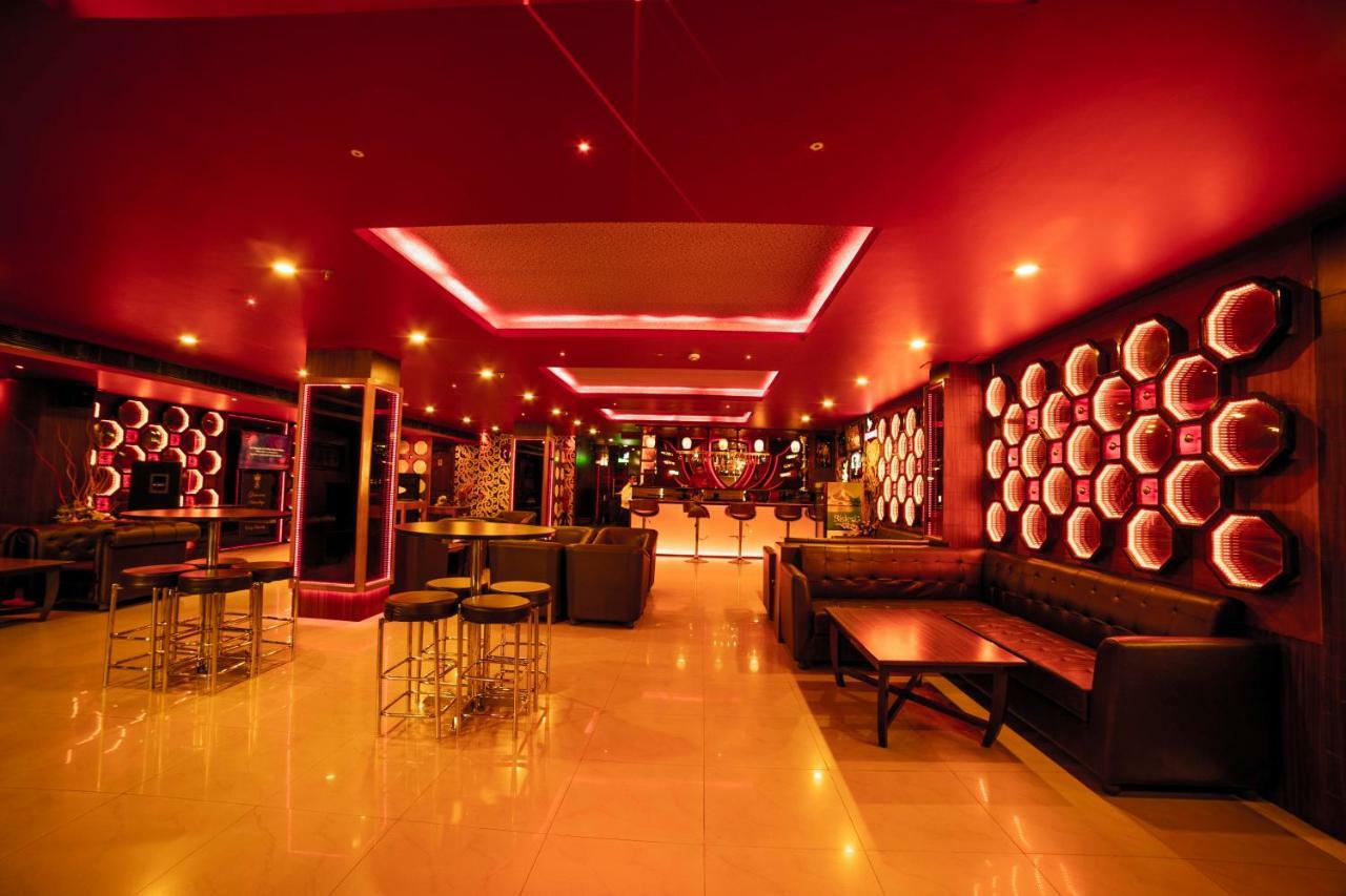 Hotel Jsr Continental Dehradun Ngoại thất bức ảnh