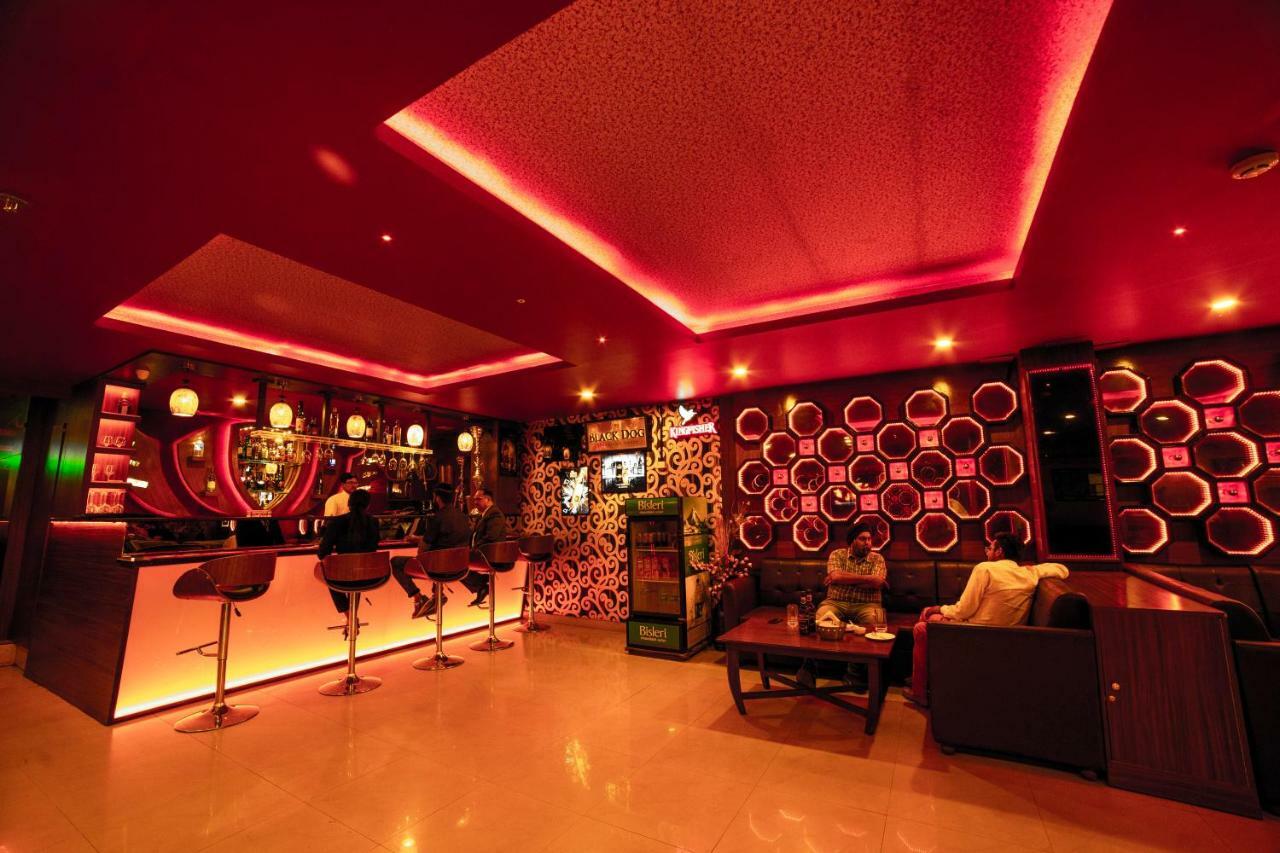Hotel Jsr Continental Dehradun Ngoại thất bức ảnh